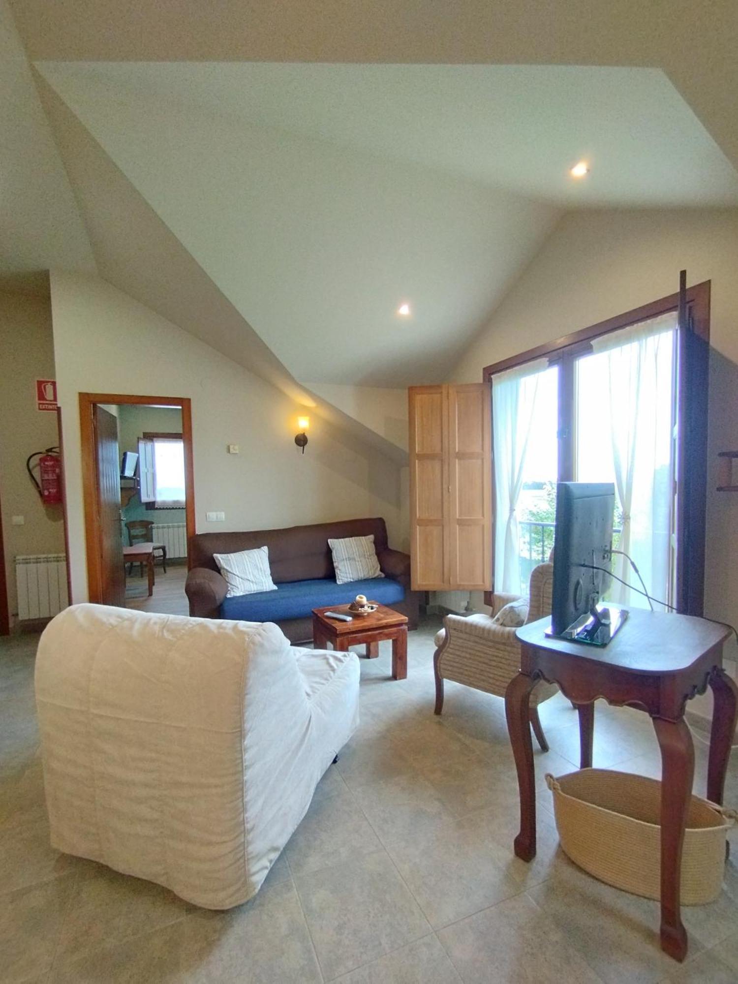 Apartamentos La Cruz De Paderne Navia Buitenkant foto